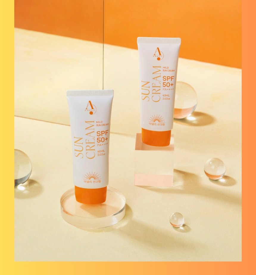 Anely Mild Tone Up Sun Cream Tone Up Sunscreen Brightening Sun Cream Korean Skincare SPF 50+ Sunscreen Daily Sun Protection Hydrating Sunscreen Lightweight Sun Cream Sunscreen with Vitamin C Sun Protection Cream